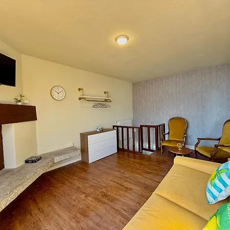 Lemon Home, Con Vista מנאג'יו